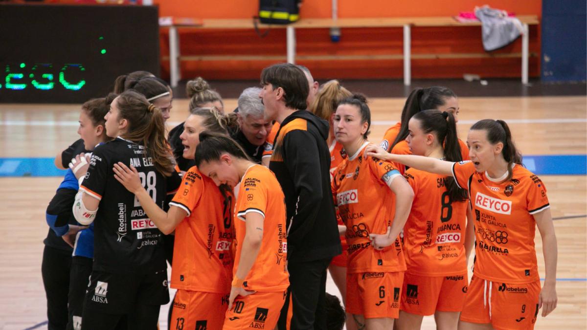 El 'sentimento laranxa' perdurará pese al descenso del CD Burela