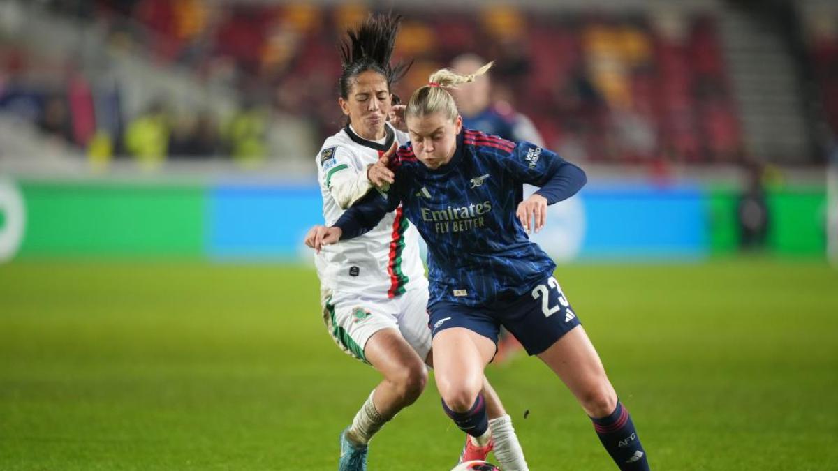 Alessia Russo: "Nada de lo que hace Messi es normal"