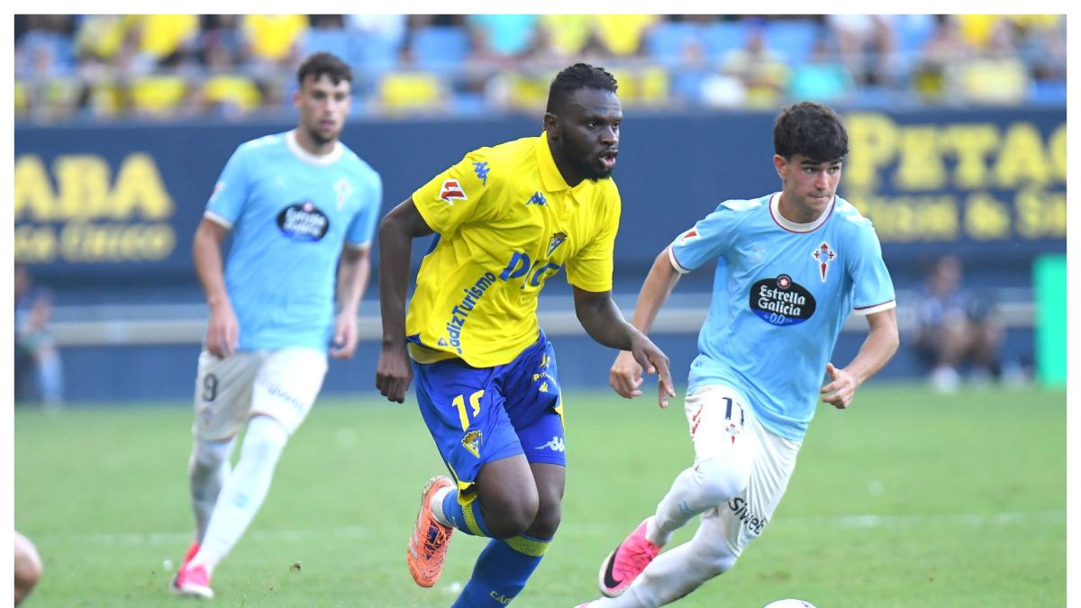 El Cádiz acelera la operación salida: Kouamé, Iker Recio, Joaquín...