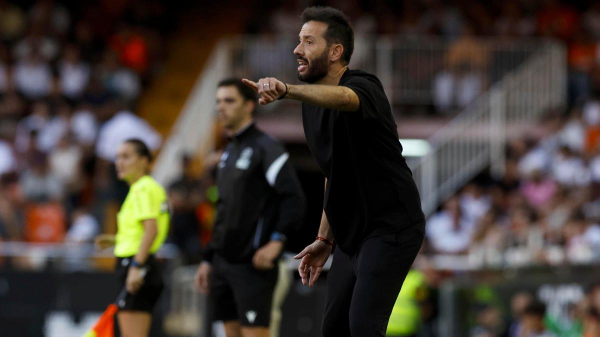 Corberán: “Es injusto pedirle paciencia a la afición de Mestalla”