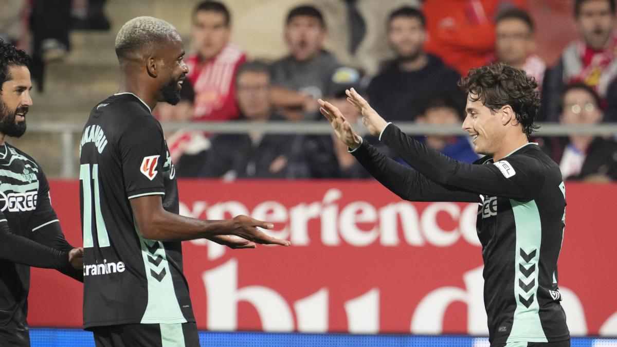 Del regreso de Isco a la necesaria aparición de Riquelme y Bakambu