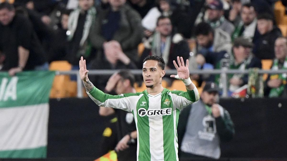 Pleno del Betis como local contra rivales neerlandeses
