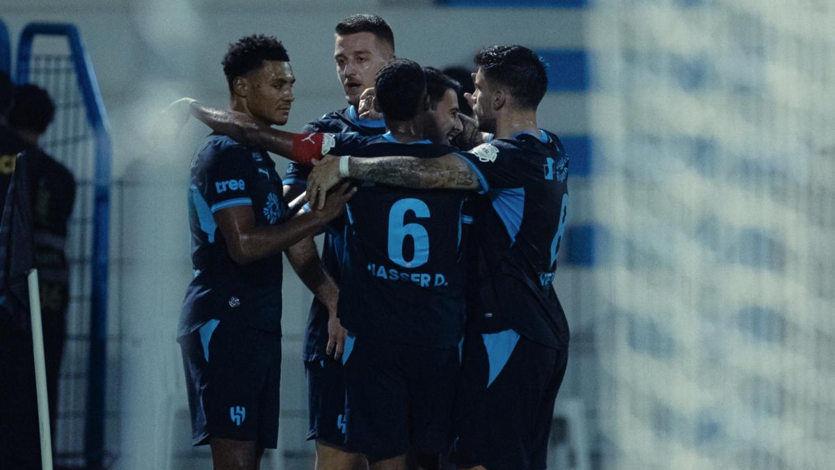 Al Hilal gana a Al Qadsiah y asalta el liderato