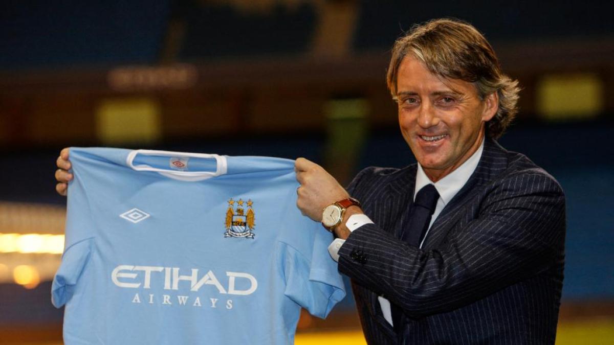 Mancini, ex técnico del City, dice que el escándalo "no me preocupa, es problema del club"