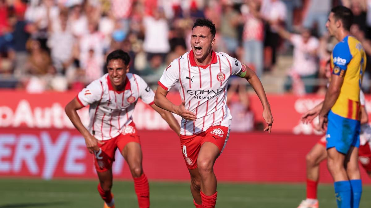 El Valencia sube la oferta por Arnau Martínez