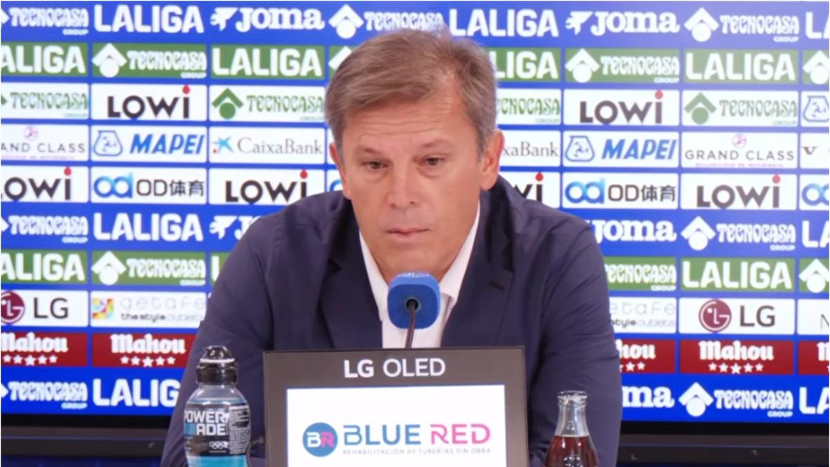 Toni Muñoz: “¿Plantilla cerrada? Ángel Torres hace magia de vez en cuando”