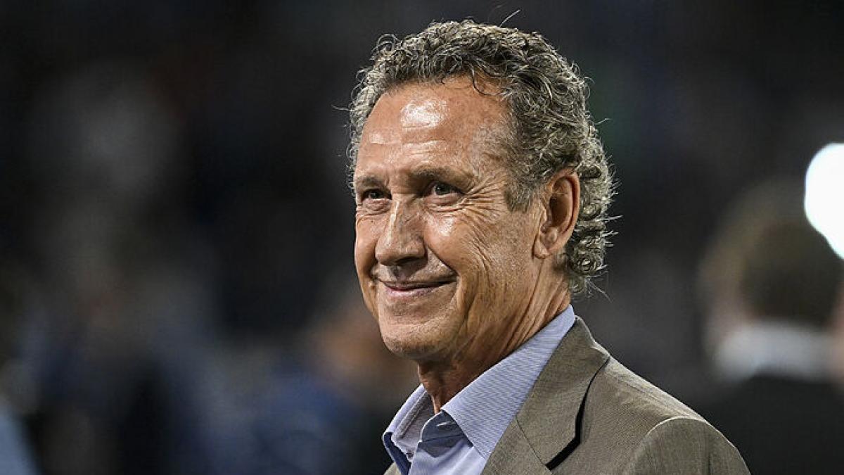 Valdano entroniza a Mbappé tras el Clásico y desvela su sino: "Lidera aunque no quiera"