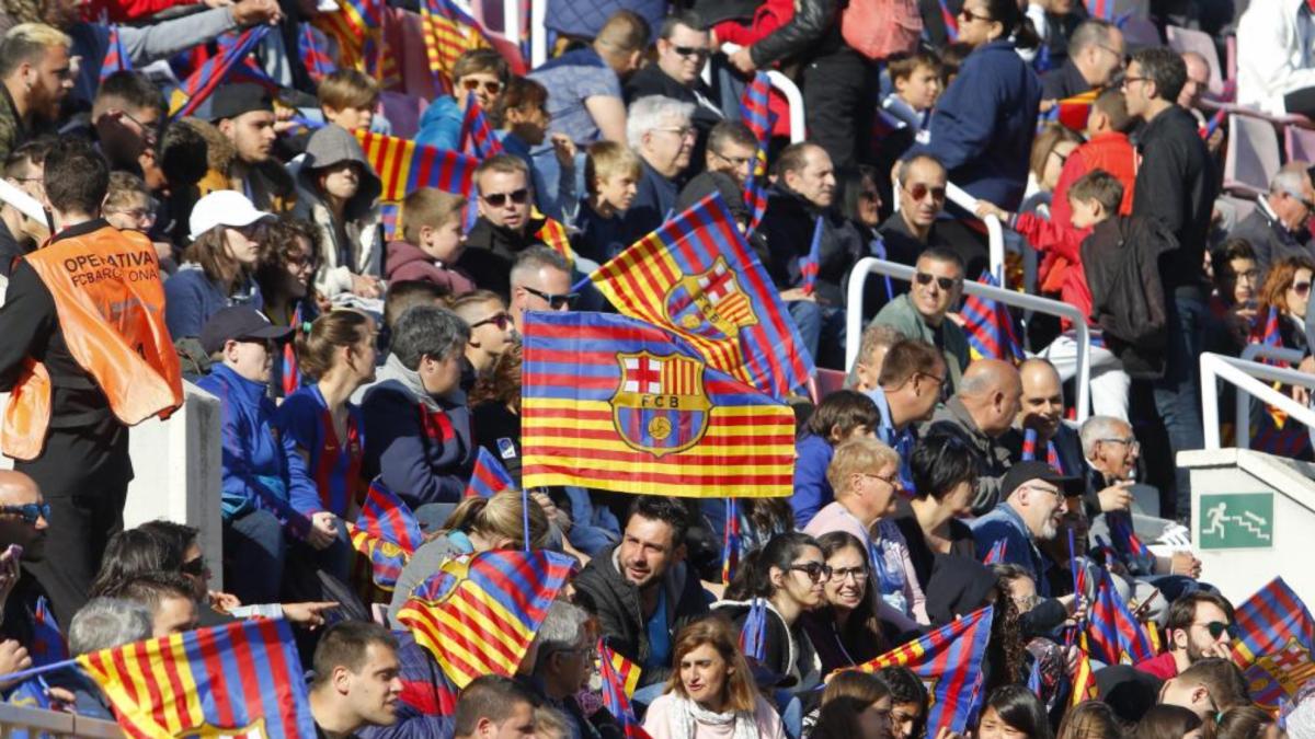 Más de 2.100 culés, en París