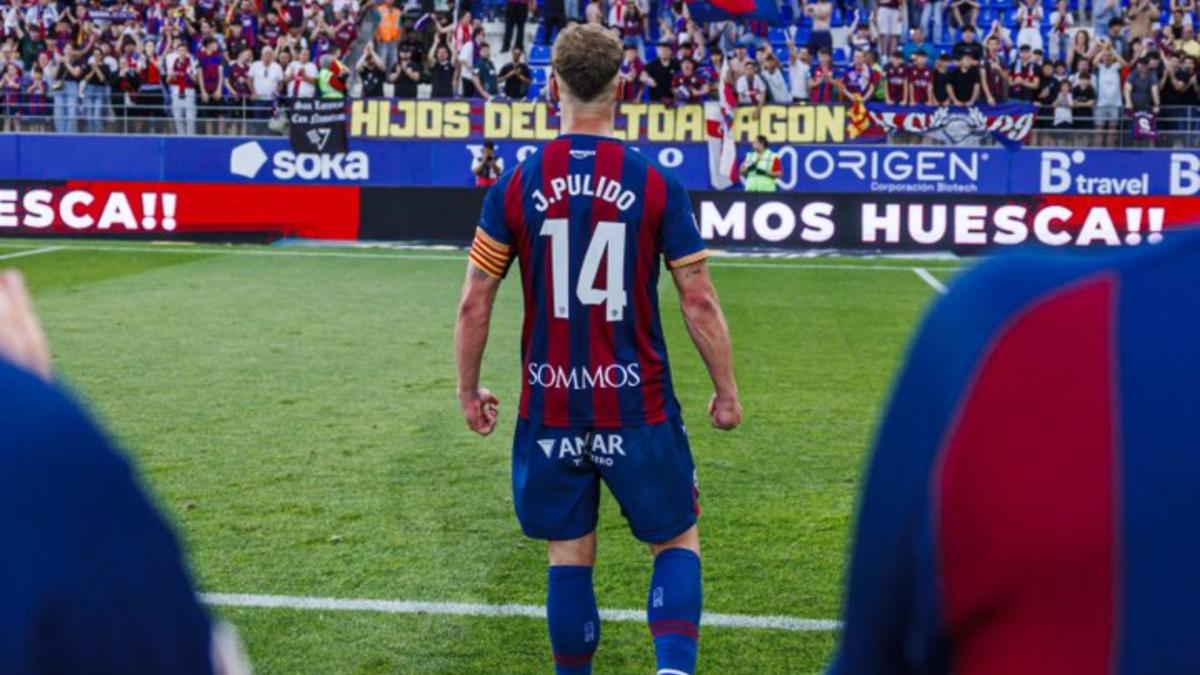 El Huesca ensalza la figura de Pulido en sus redes en medio de su polémica con Andrada