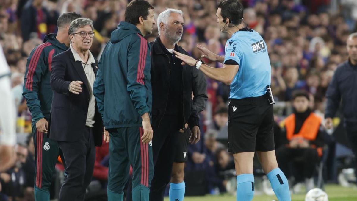 Multa leve por el lanzamiento de objetos en el Clásico