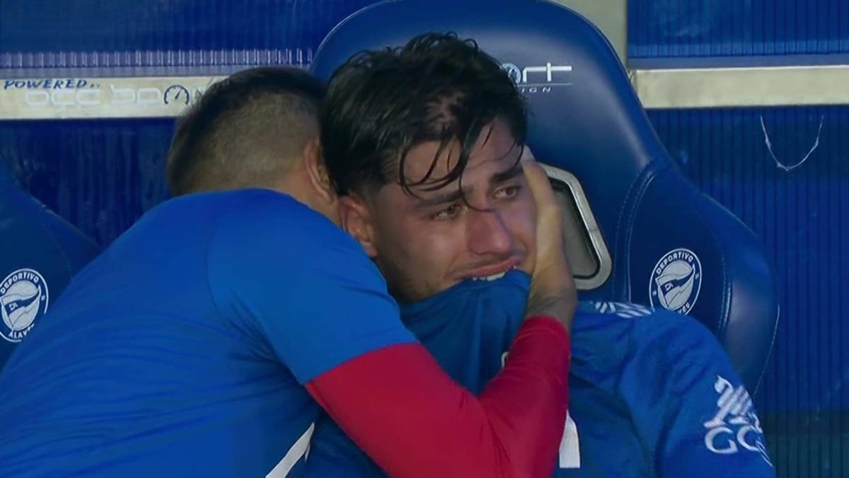 Iñigo sobre el cambio en la primera parte de Carlos Martín: "Lleva jugando toda la temporada con dolor"