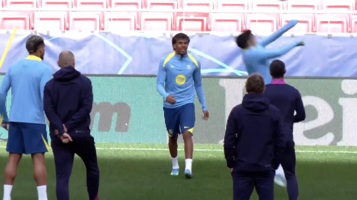 El Barça reclama por la altura del césped del Metropolitano a UEFA… que le da la razón al Atlético