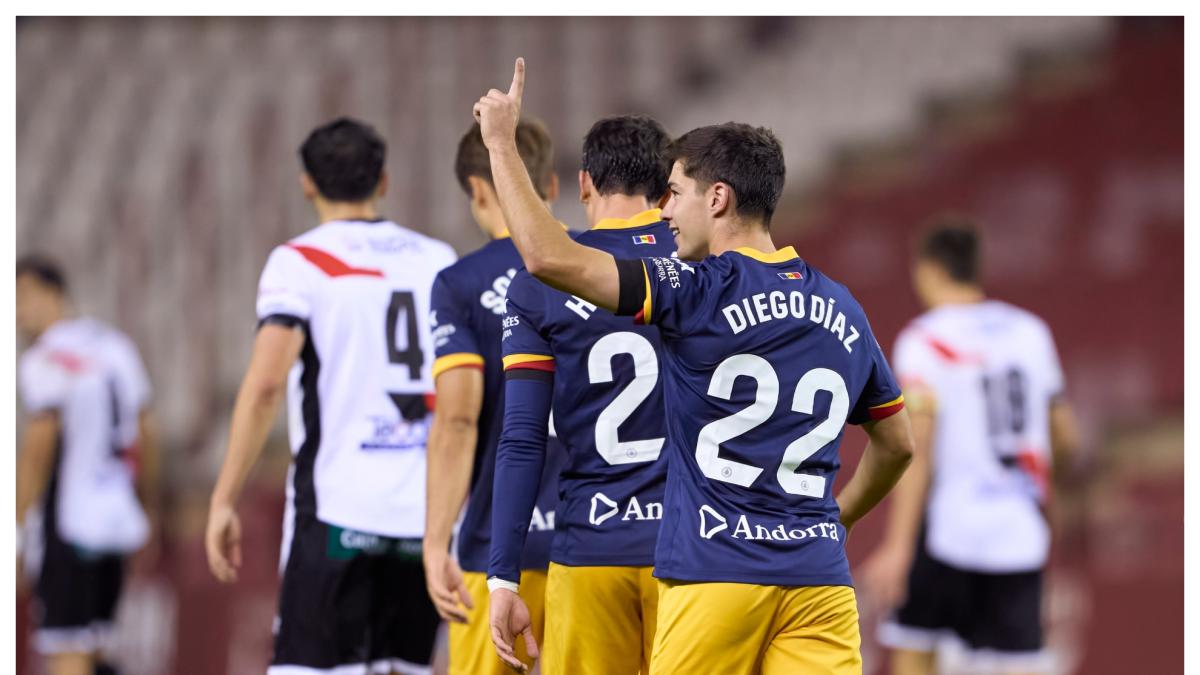 El Andorra cumple ante el Varea y sigue adelante con una goleada