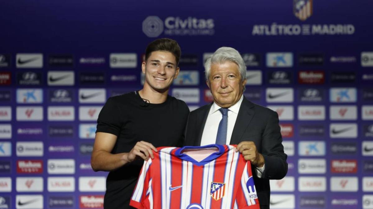 Enrique Cerezo insiste con Julián Alvarez: "No estamos dispuestos a venderlo"