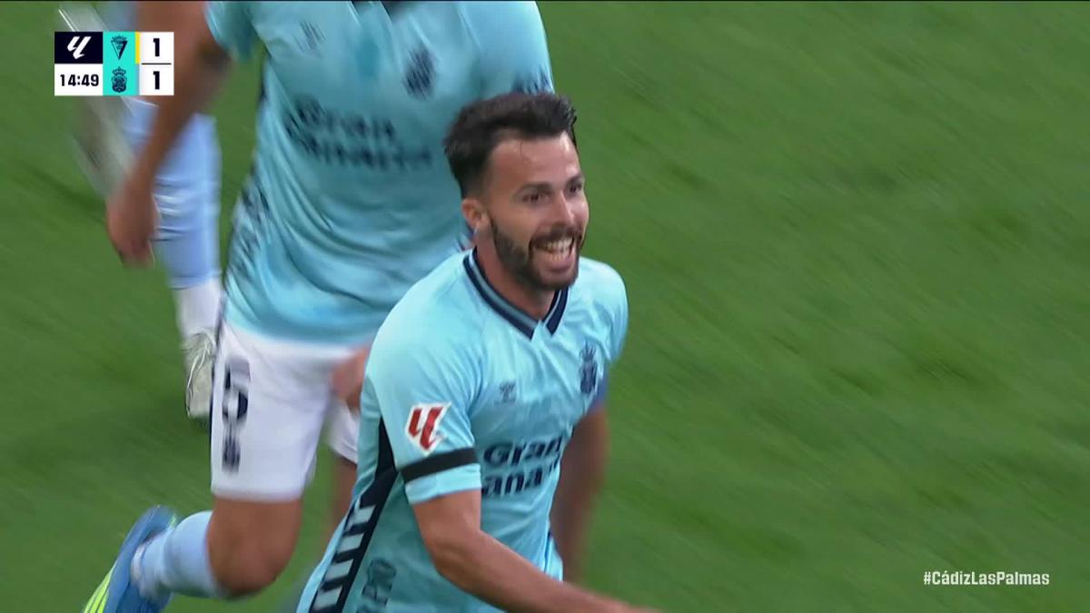 Kirian es el mejor remedio para Las Palmas: marca dos goles y hunde más al Cádiz