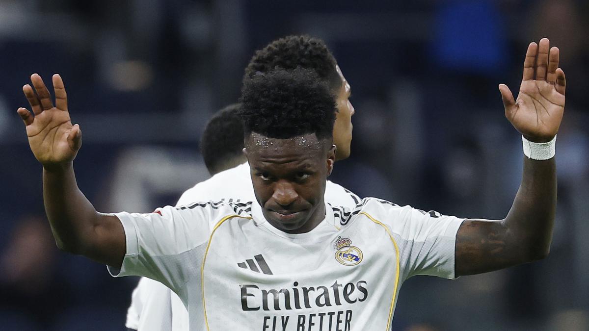 Vinicius pierde la carta de Arabia