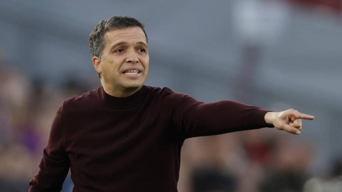 Luís Castro: "Si hubiera sido por mí, no habría vendido a Espí, pero el club..."