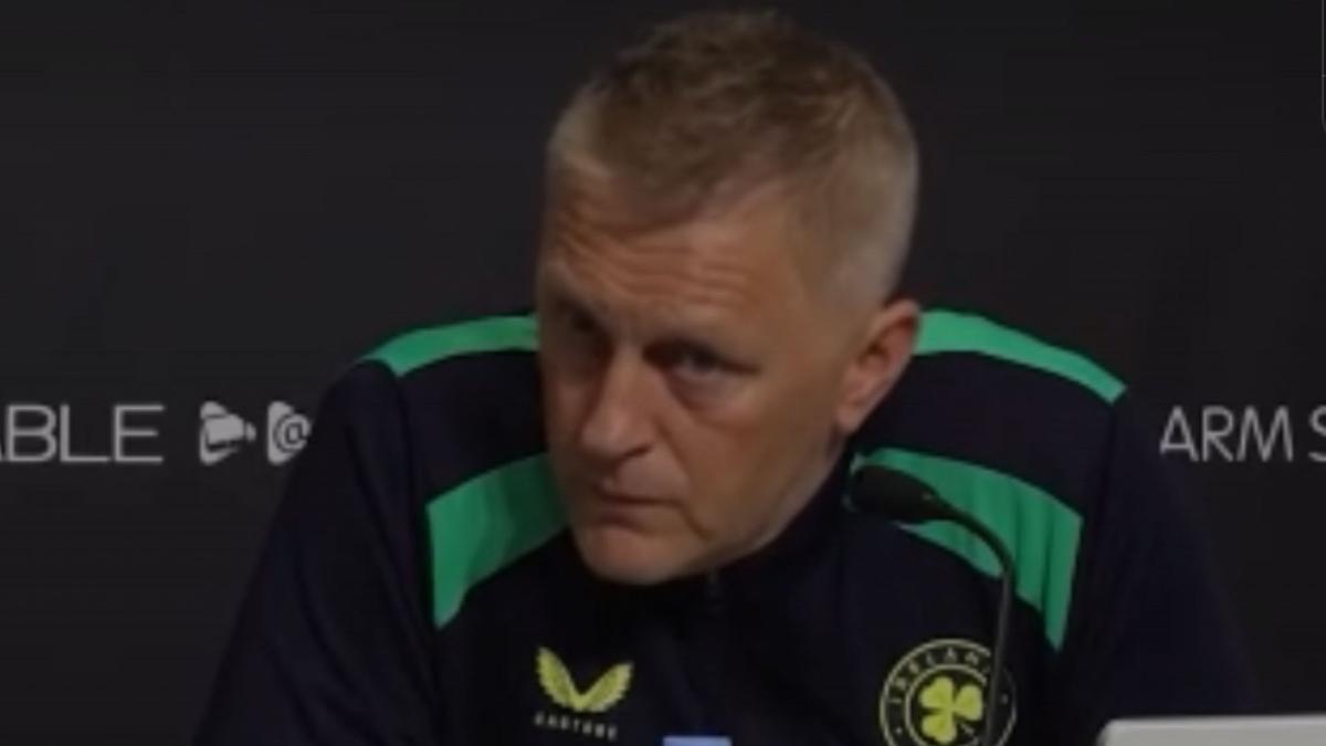 Irlanda corta su rueda de prensa tras una acusación de racismo