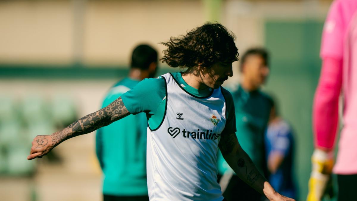 La lista de convocados de Pellegrini para viajar a Braga, sin Bakambu