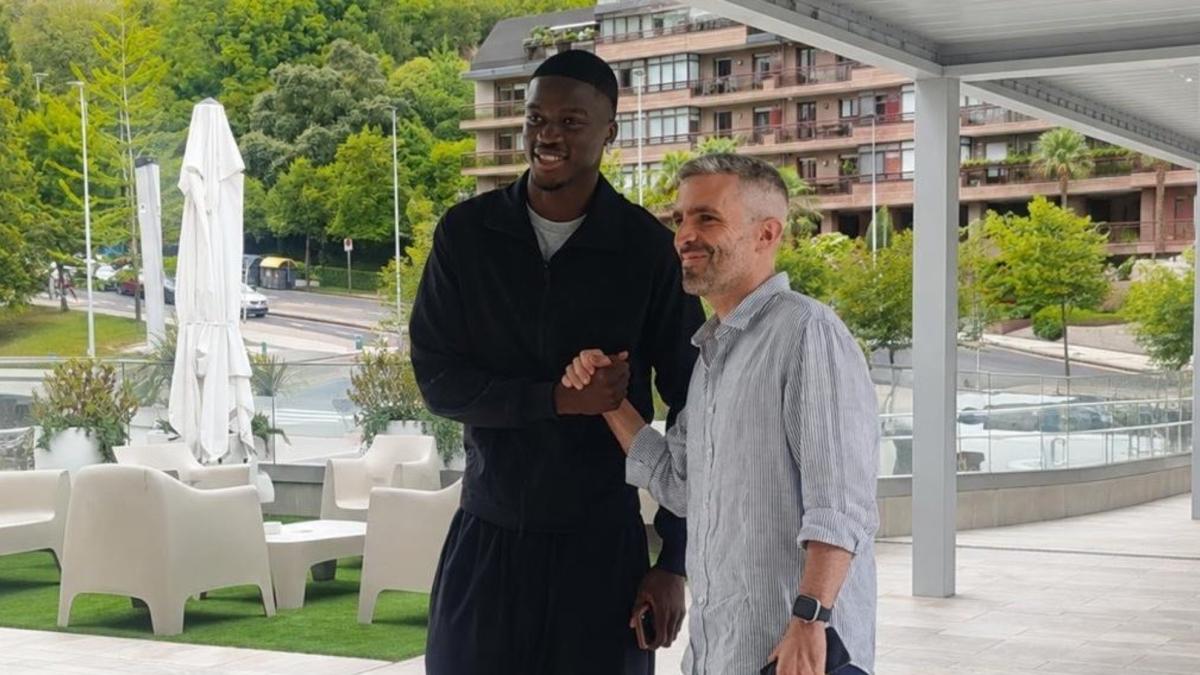 Esperando los anuncios de Sarr y Fort