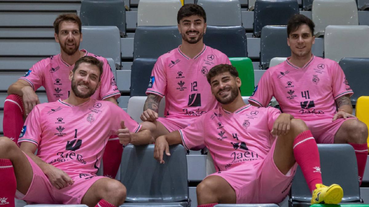 ¿Apuestas al rosa? Mati y sus compañeros de Jaén Paraíso Interior, sí
