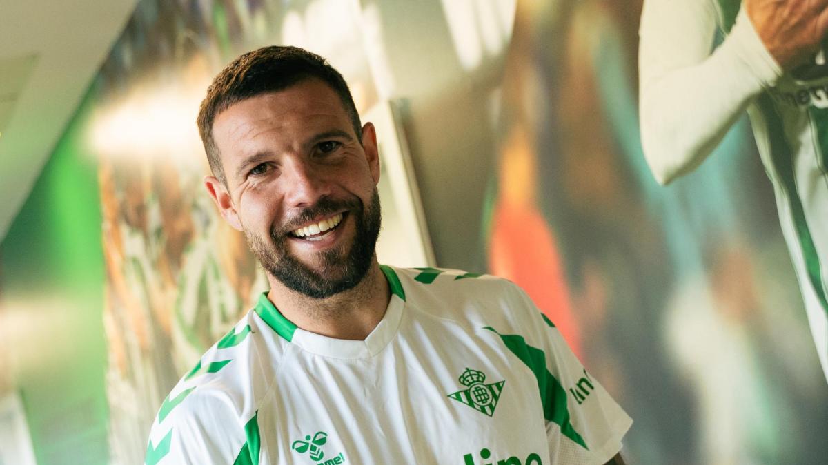 Aitor es la novedad de la lista de Pellegrini para recibir al Feyenoord