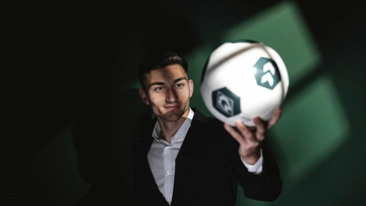 Chuki, el nuevo 'trotamúsico' de Bremen: "Özil siempre fue un referente para mí"