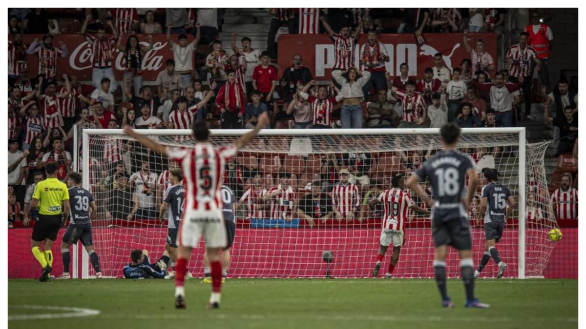 El Sporting perdona y sufre para volver a ganar, pero no se descuelga