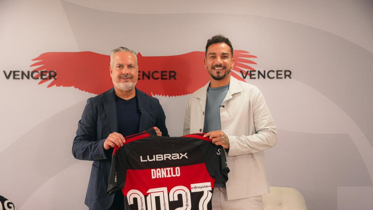 Danilo renueva con Flamengo: "Es el equipo que llevo en el corazón desde que era niño"