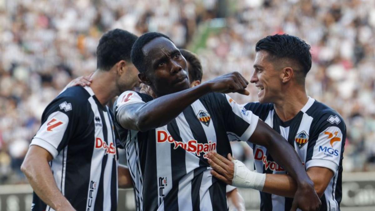 Todos quieren ser primero en Segunda: ¡ya van tantos líderes como en toda la temporada pasada!