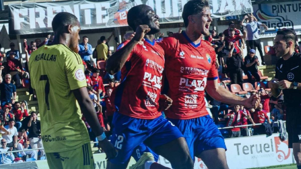 El Nàstic se complica la vida