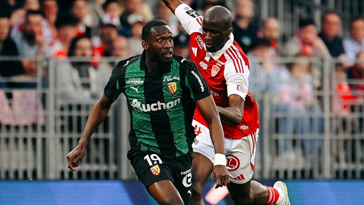 El Lens iguala un 3-0 en contra... pero regala media Ligue 1 al PSG