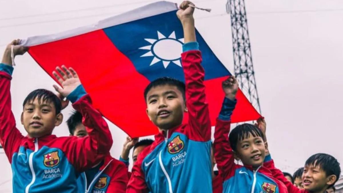 El Barça se mete en un lío en China por una polémica foto en sus redes sociales