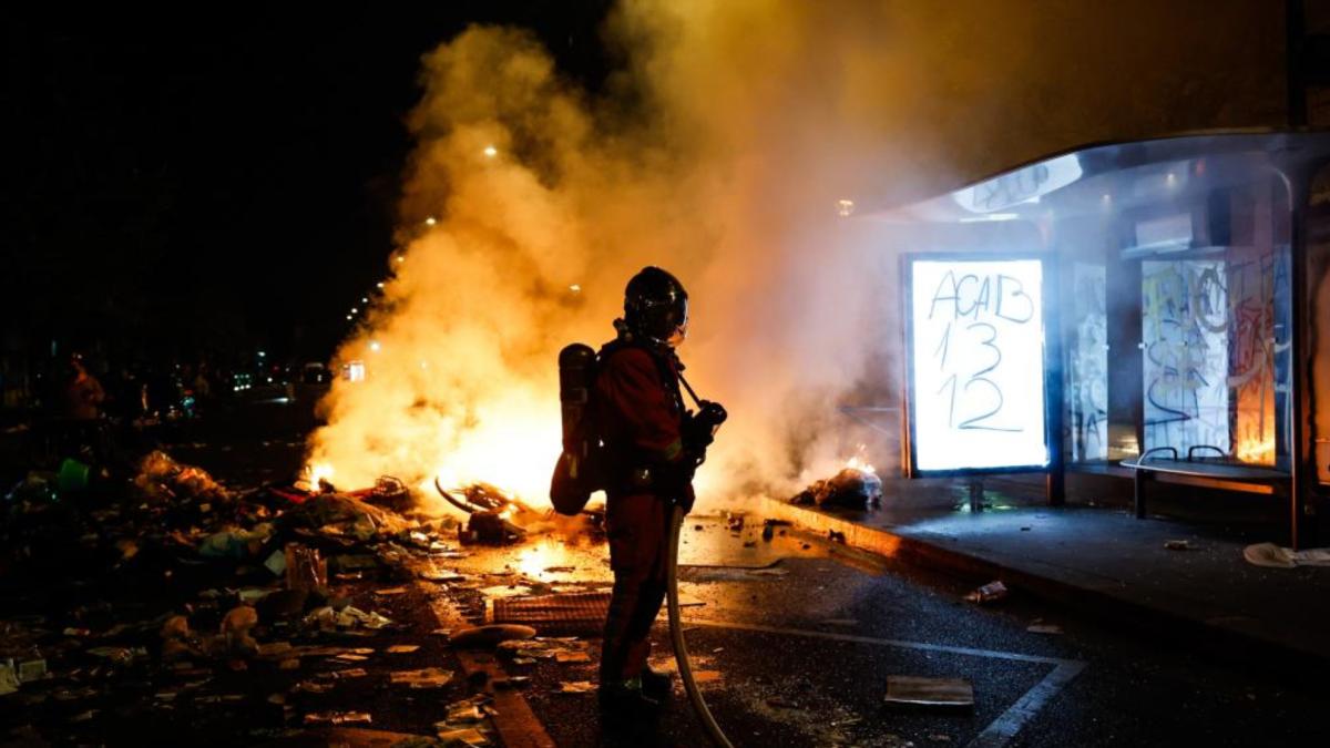 La policía gala tranquiliza al Barça ante los graves disturbios en París