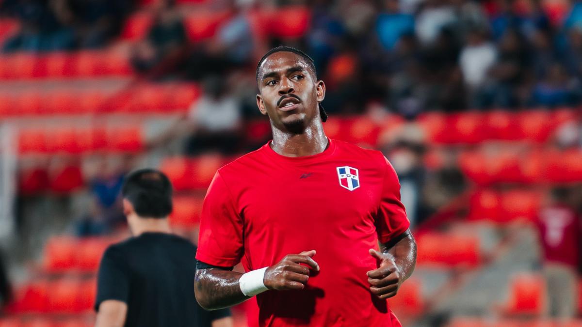 Junior regresa a Sevilla para ser examinado por los médicos del Betis