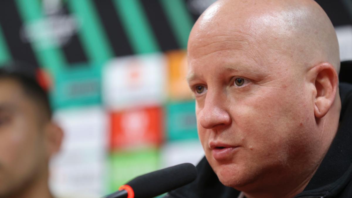 Nikolic: "El Rayo no juega igual fuera que en casa"