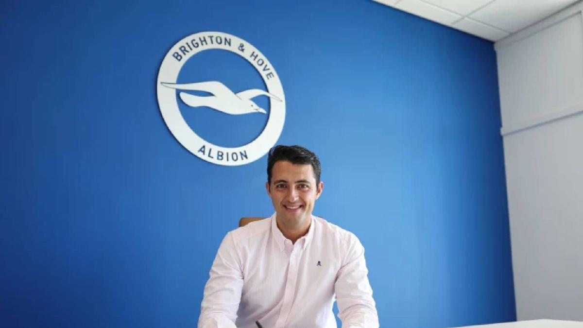 El Brighton anuncia a Arturo Ruiz como su nuevo entrenador