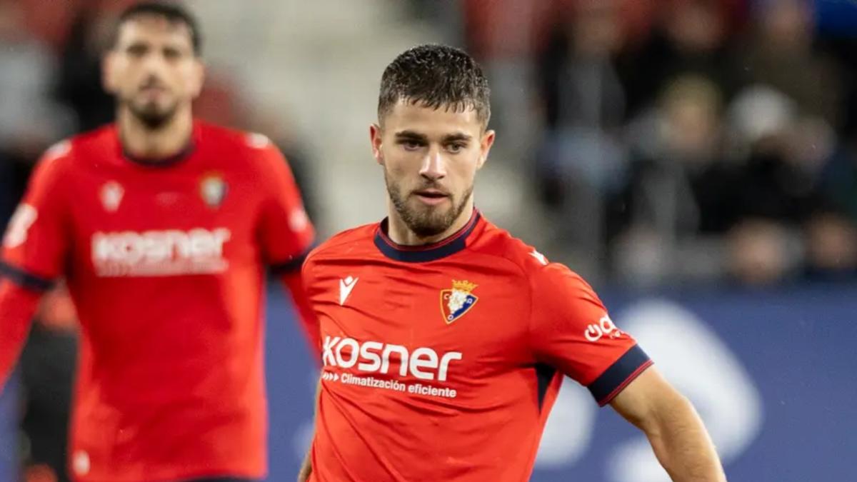 Iker Muñoz renueva con Osasuna hasta 2030